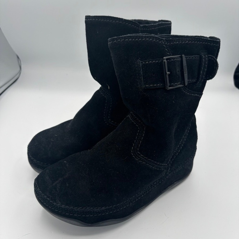FitFlop Superboot Black Suede Short Pull-On Ankle Boots Sz 5 Buckle Comfort